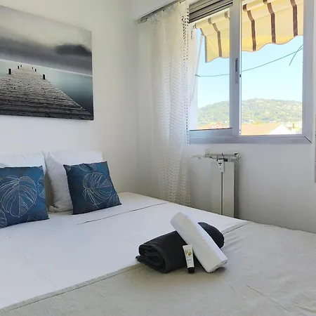 Quadruple Bedroom * Κάννες
